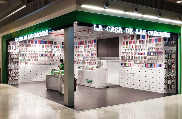 La Casa De Las Carcasas At Madrid Airport